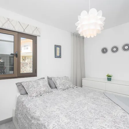 Lightbooking San Agustin Montenegro Vista Mar Apartment *